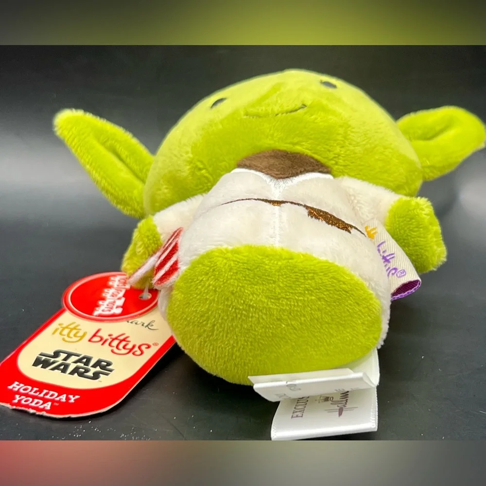 Hallmark Itty Bittys Star Wars Yoda Plush Toy - Green‎ and White, tag damage